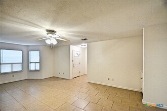 736 Summerwood Dr in New Braunfels, TX - Building Photo - Building Photo