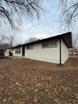 11015 Cambridge Ave in Kansas City, MO - Building Photo