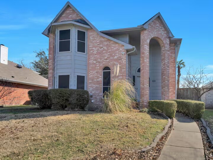 7900 Roundtable Rd in Frisco, TX - Building Photo