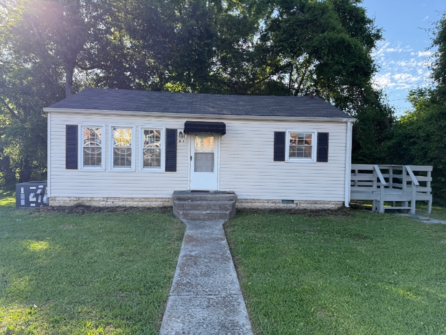 624 Hartsville Pike in Lebanon, TN - Building Photo - Building Photo