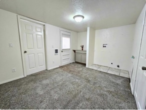 424 E Velma Ave in Springdale, AR - Building Photo - Building Photo