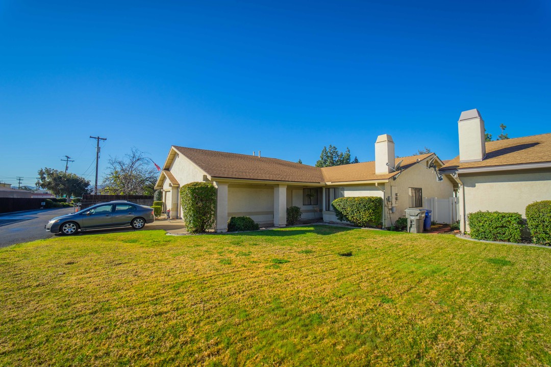 1286 Persimmon Ave in El Cajon, CA - Building Photo