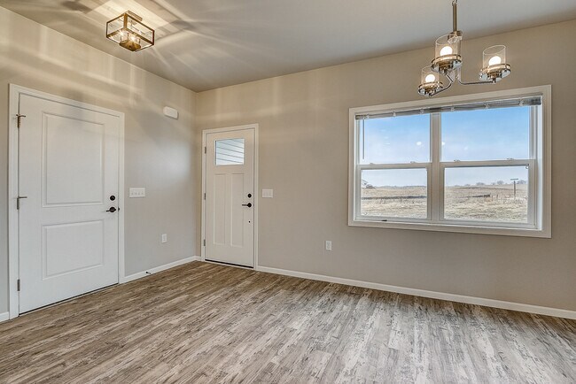 4345 Eagle Ridge Ln, Unit 4 in Windsor, WI - Foto de edificio - Building Photo