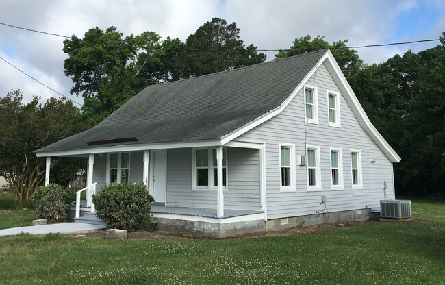 122 Poplar Branch Rd in Poplar Branch, NC - Building Photo - Building Photo