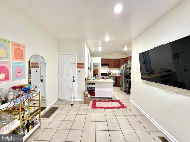 property at 2128 N Carlisle St