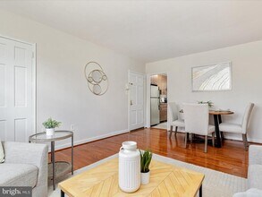 3307 Commonwealth Ave in Alexandria, VA - Building Photo - Building Photo