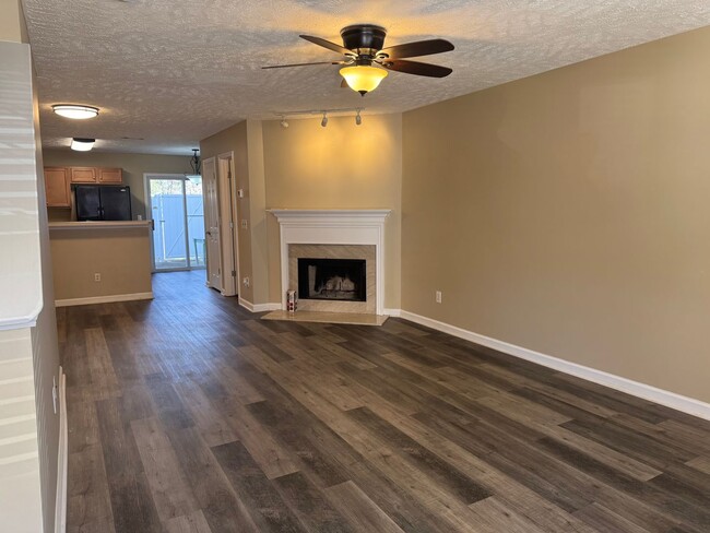 418 Shadow Glen Dr in Nashville, TN - Foto de edificio - Building Photo