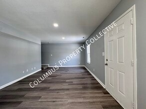 3285 E Mound St in Columbus, OH - Building Photo - Building Photo