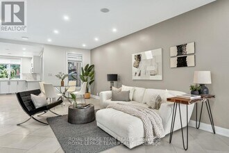 16 First Ave in Ottawa, ON - Building Photo - Building Photo