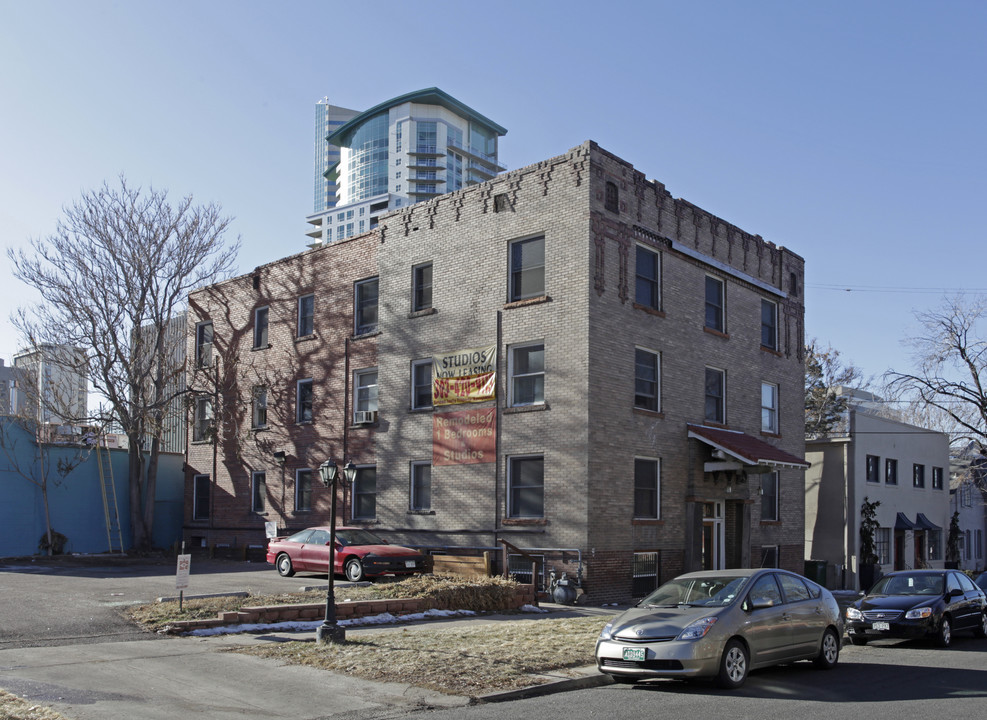 Lucerne Apartments in Denver, CO - Foto de edificio