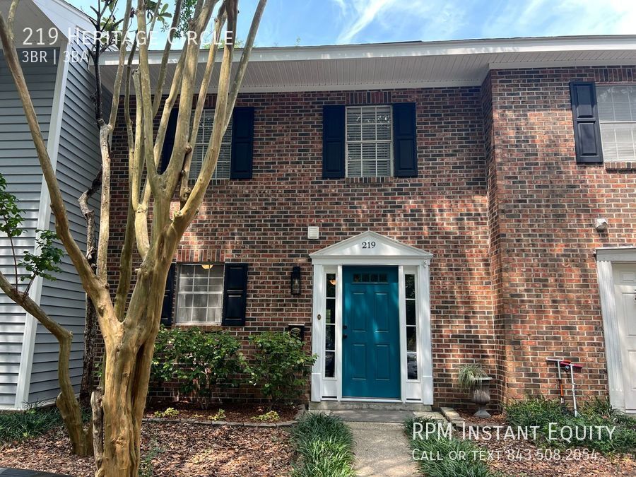 219 Heritage Cir in Mount Pleasant, SC - Foto de edificio