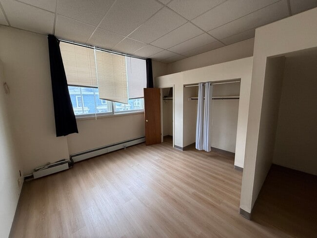 181 Main St, Unit 109 in Whitesboro, NY - Foto de edificio - Building Photo