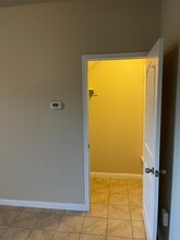 404 Crater Lake Dr in Pflugerville, TX - Building Photo - Building Photo