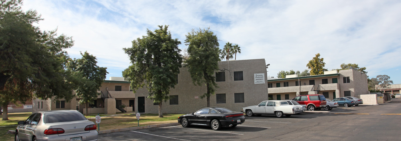 Viviendas Scottsdale in Scottsdale, AZ - Building Photo