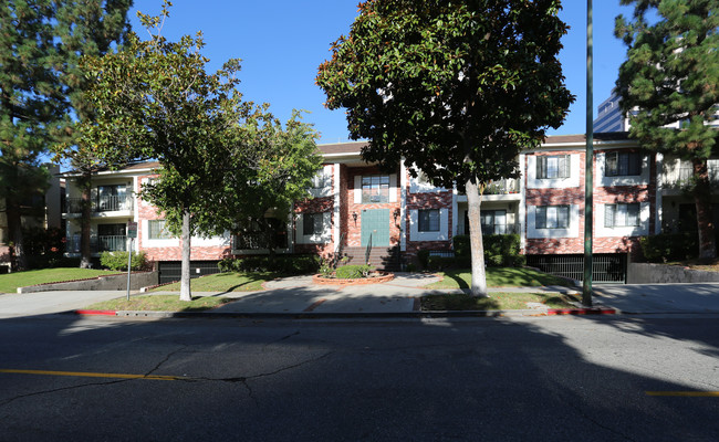 Condominiums in Glendale, CA - Building Photo - Building Photo