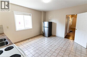 118 Albion St in Brantford, ON - Building Photo - Building Photo