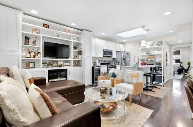 710 Shepherd Rd NW in Washington, DC - Building Photo - Building Photo