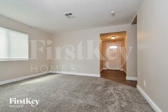 301 Kings Ave in North Las Vegas, NV - Building Photo - Building Photo