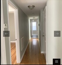 8522 S Bennett Ave, Unit #1 in Chicago, IL - Foto de edificio - Building Photo