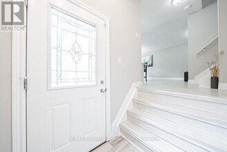 12 Quinlan Ct in Hamilton, ON - Building Photo - Building Photo