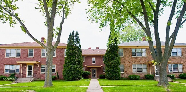 1323-1333 E Colorado Apartments in Milwaukee, WI - Building Photo - Building Photo