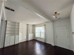 527 Mullein Trace in Woodstock, GA - Building Photo - Building Photo