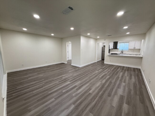 5221 Bonita Ave in Dallas, TX - Building Photo - Building Photo