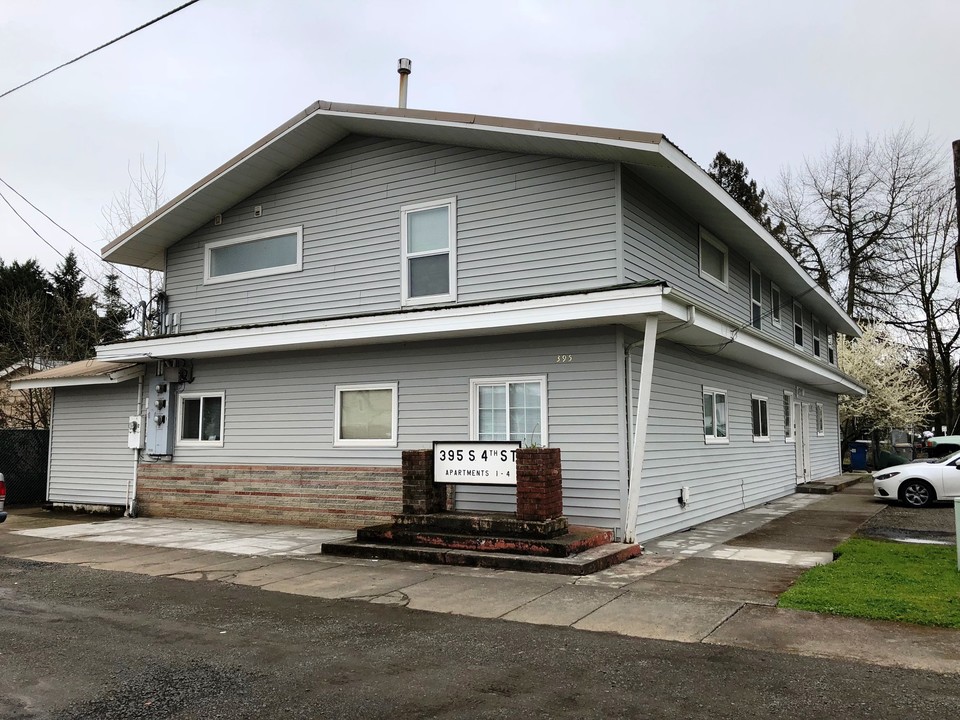 4-Plex in Harrisburg, OR - Building Photo