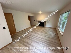 6715 Kirsop Village Dr SW in Olympia, WA - Building Photo - Building Photo
