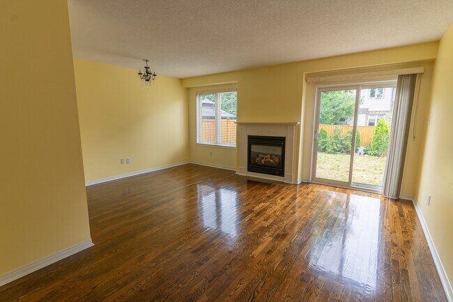 2151 Forest Gate Park in Oakville, ON - Building Photo - Building Photo