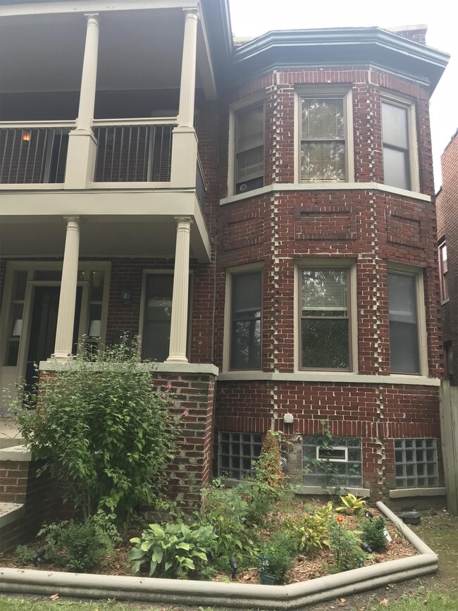 644 E Ferry St-Unit -2E in Detroit, MI - Foto de edificio - Building Photo