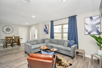 4710 Paradise Ln in Houston, TX - Building Photo - Building Photo