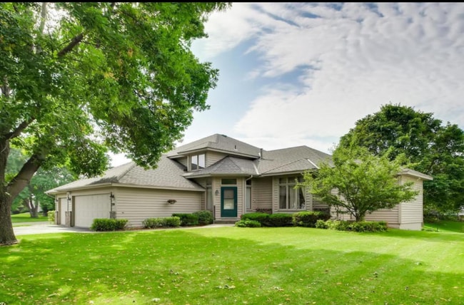 3501 Highlands Rd in Minneapolis, MN - Building Photo - Building Photo