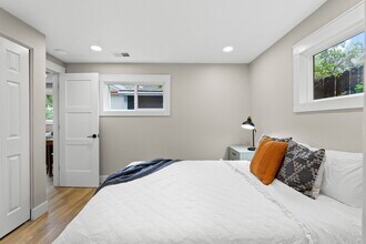 810 E Espanola St in Colorado Springs, CO - Building Photo - Building Photo