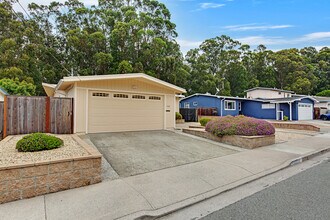 1163 Crespi Dr in Pacifica, CA - Building Photo - Building Photo