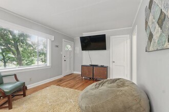 239 W Lemly St in Winston-Salem, NC - Foto de edificio - Building Photo