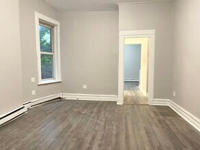 380 BALDWIN Ave-Unit -1L in Jersey City, NJ - Building Photo - Building Photo