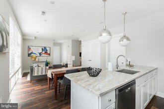 45 W Haines St, Unit 409 in Philadelphia, PA - Building Photo - Building Photo