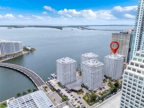 999 Brickell Bay Dr in Miami, FL - Building Photo - Building Photo