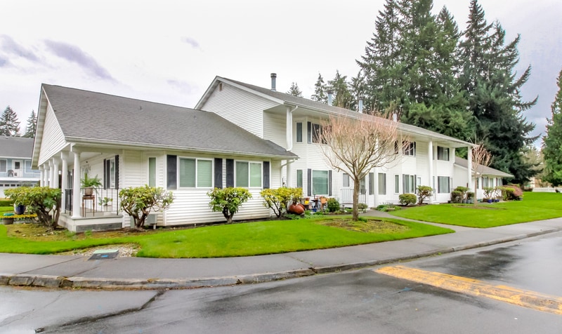 32710 3rd Pl S in Federal Way, WA - Building Photo