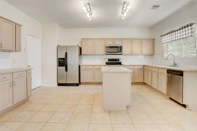 property at 2507 Willow Springs Ln