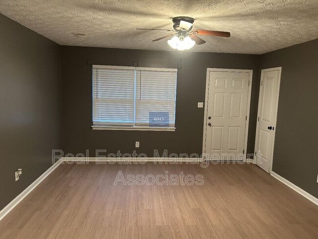 property at 121 Hill Pine Trail