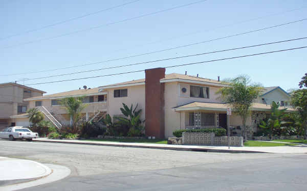 11602 Freeman Ave in Hawthorne, CA - Building Photo - Building Photo