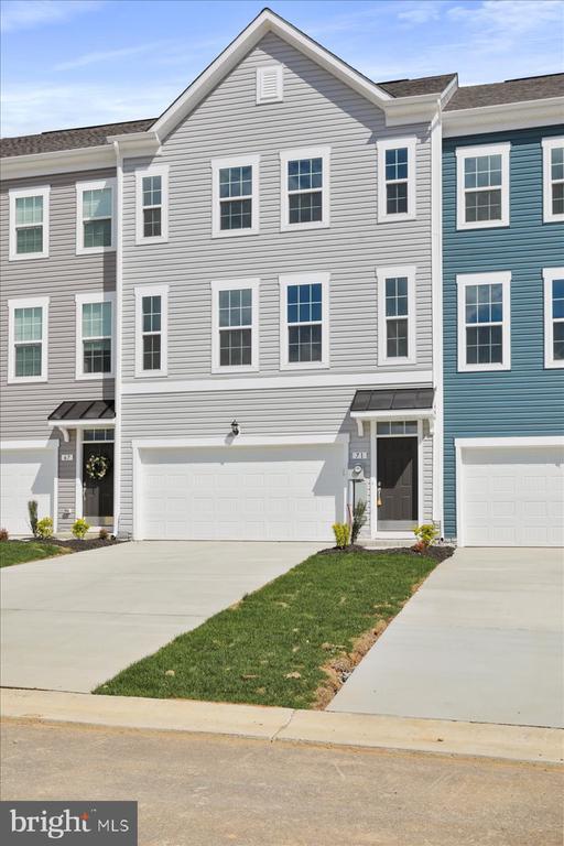 71 Stafford Pl in Falling Waters, WV - Building Photo - Building Photo