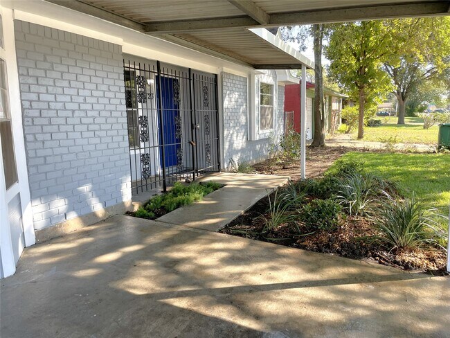 10723 Southview St in Houston, TX - Building Photo - Building Photo