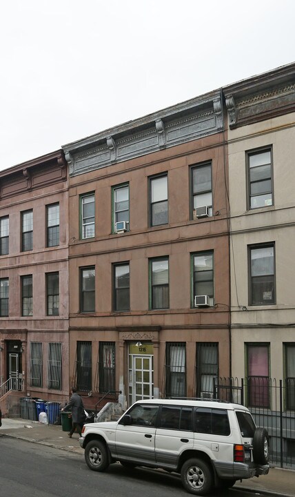 1316 Halsey St in Brooklyn, NY - Foto de edificio