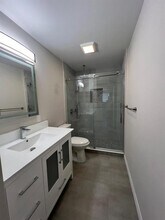2175 NE 56th St, Unit 211 in Fort Lauderdale, FL - Building Photo - Building Photo