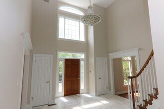 9724 Middleton Ridge Rd in Vienna, VA - Building Photo - Building Photo
