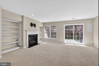 43265 Sunderleigh Square in Broadlands, VA - Building Photo - Building Photo