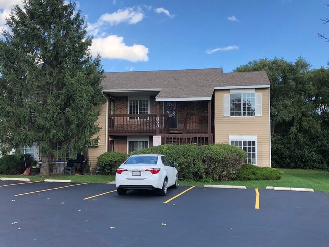 653 Swan Dr, Unit 1B